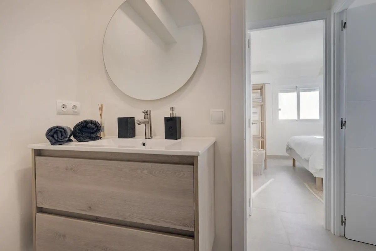Recently Renovated Apartment In Estepona Old Town